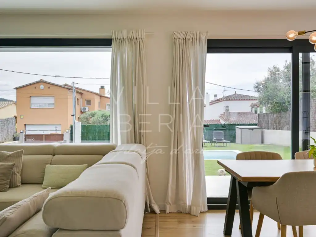 Living room of Houses for sale in Calonge i Sant Antoni  with Air Conditioner, Heating and Private garden