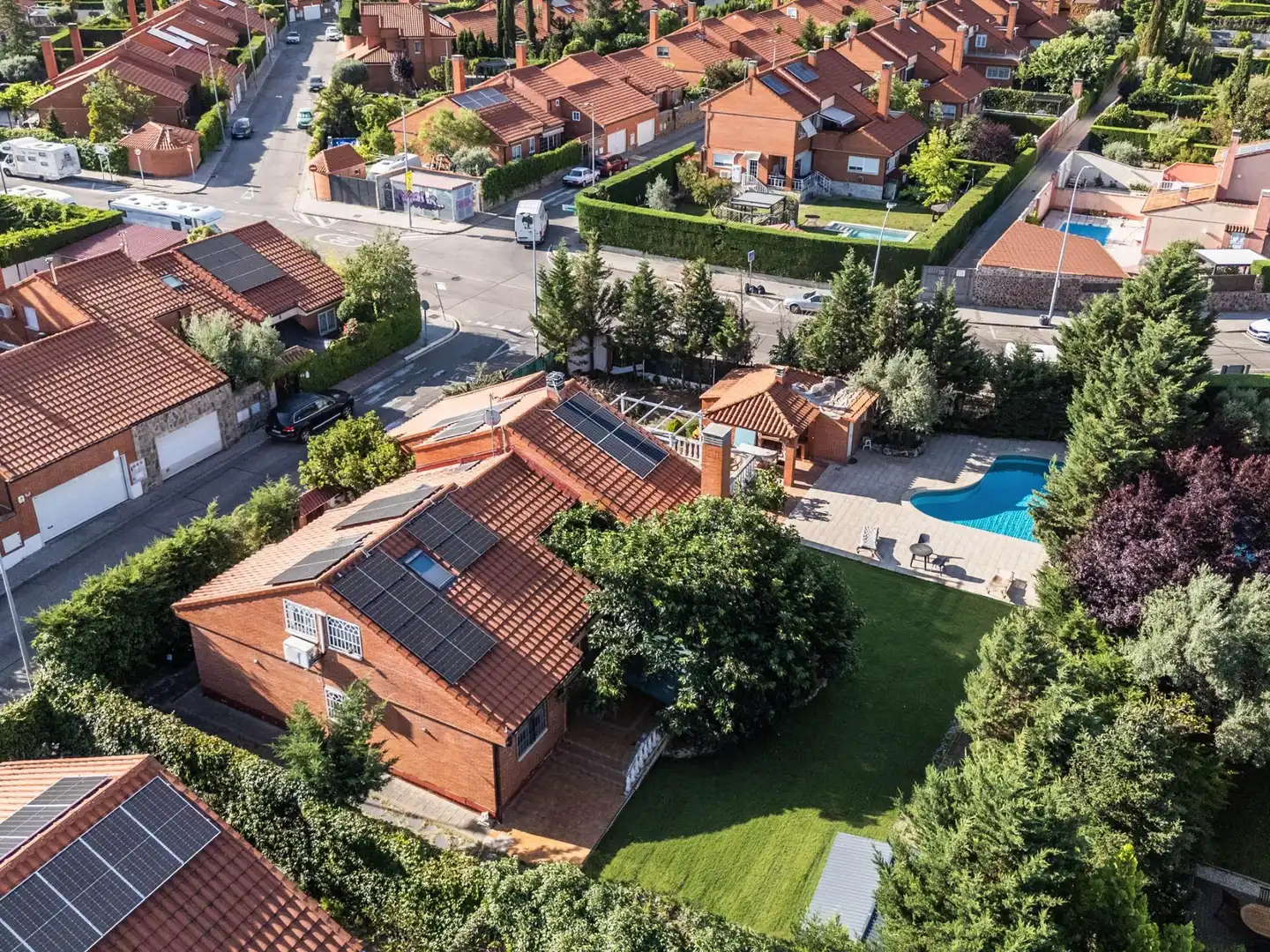 Vista exterior de Casa o chalet en venta en Rivas-Vaciamadrid con Aire acondicionado, Calefacción y Jardín privado