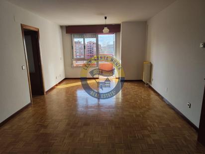 Exterior view of Flat for sale in León Capital   with Heating, Terrace and Storage room