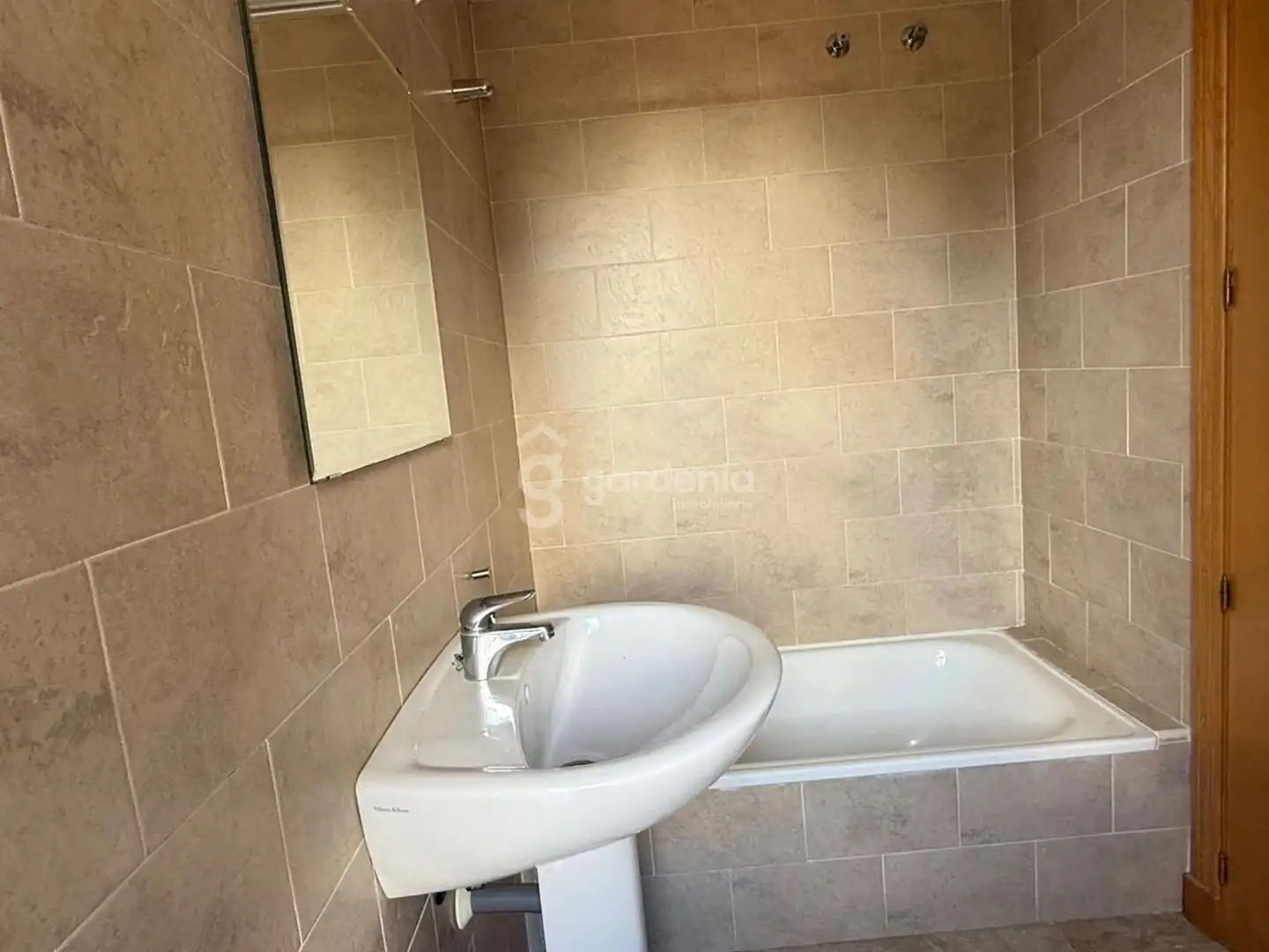 Baño de Casa adosada en venta en Castilleja de la Cuesta con Aire acondicionado y Terraza