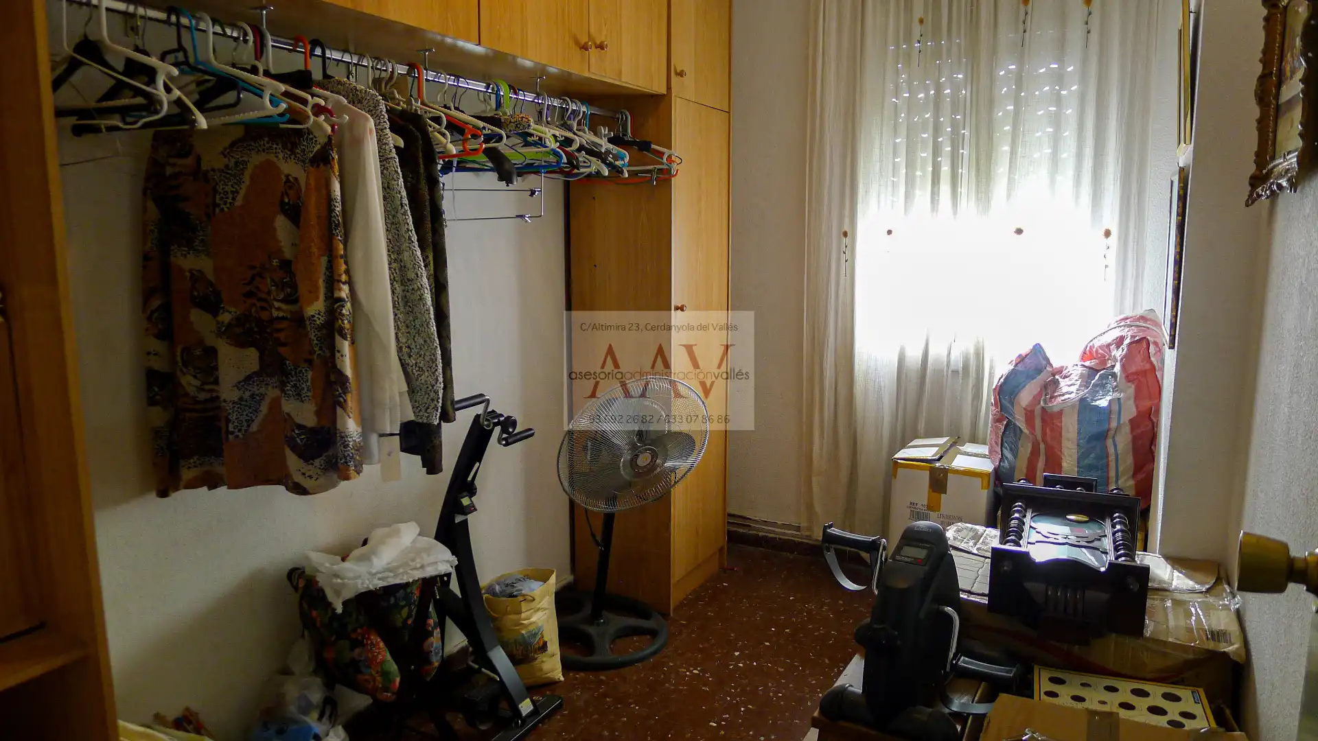 Schlafzimmer von Wohnung zum Verkauf in Cerdanyola del Vallès mit Klimaanlage, Heizung und Balkon