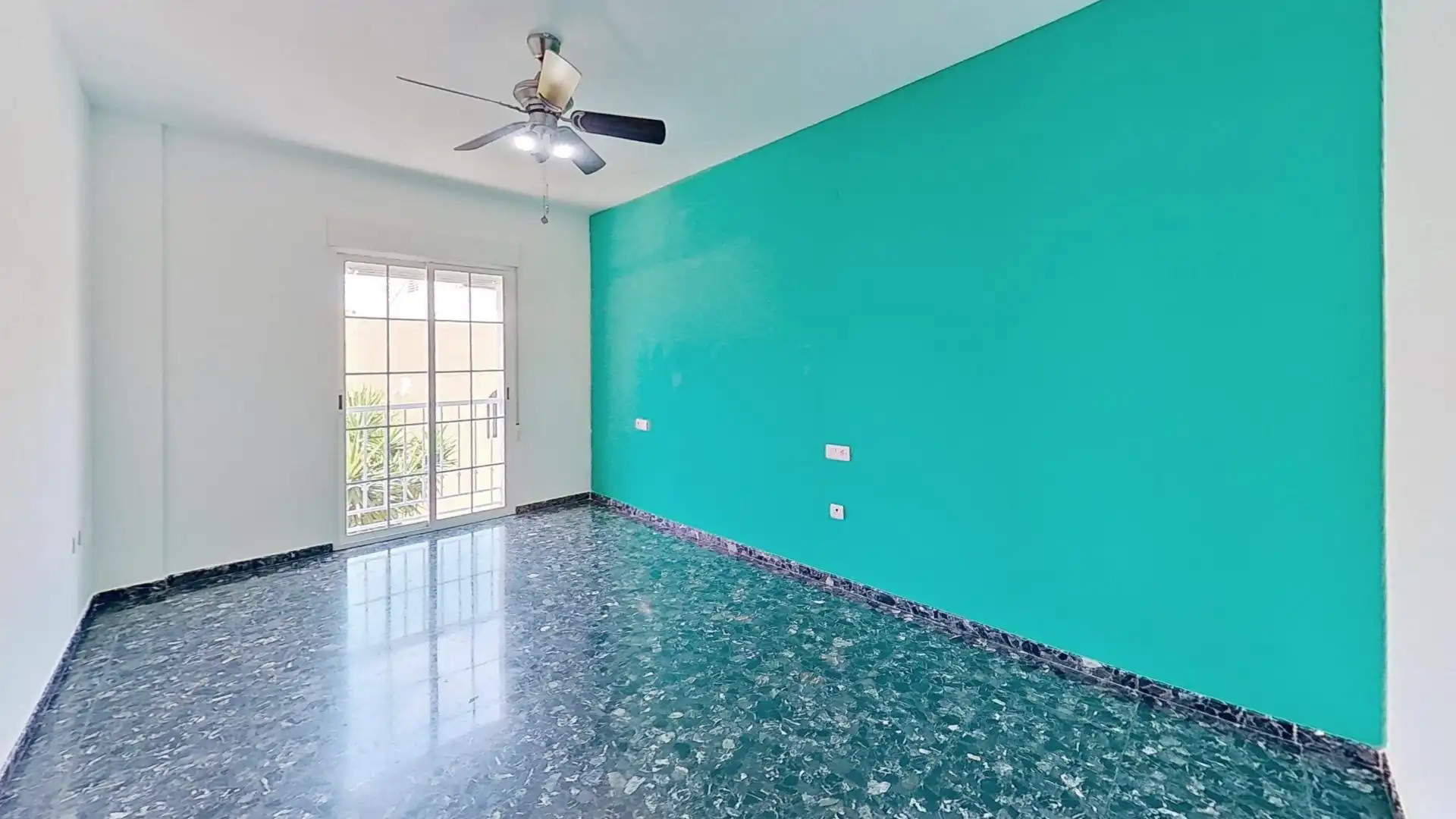 Sala d'estar de Casa o xalet en venda en Motril amb Aire condicionat i Balcó