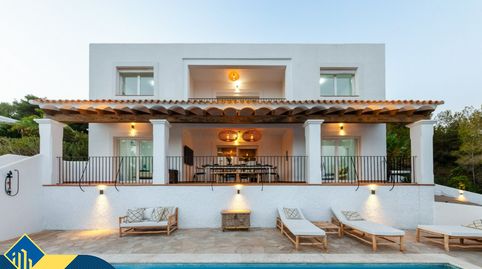 Villa con piscina, Islas Baleares, Ibiza. 5 habitaciones | 310 m² | 600 metros al mar