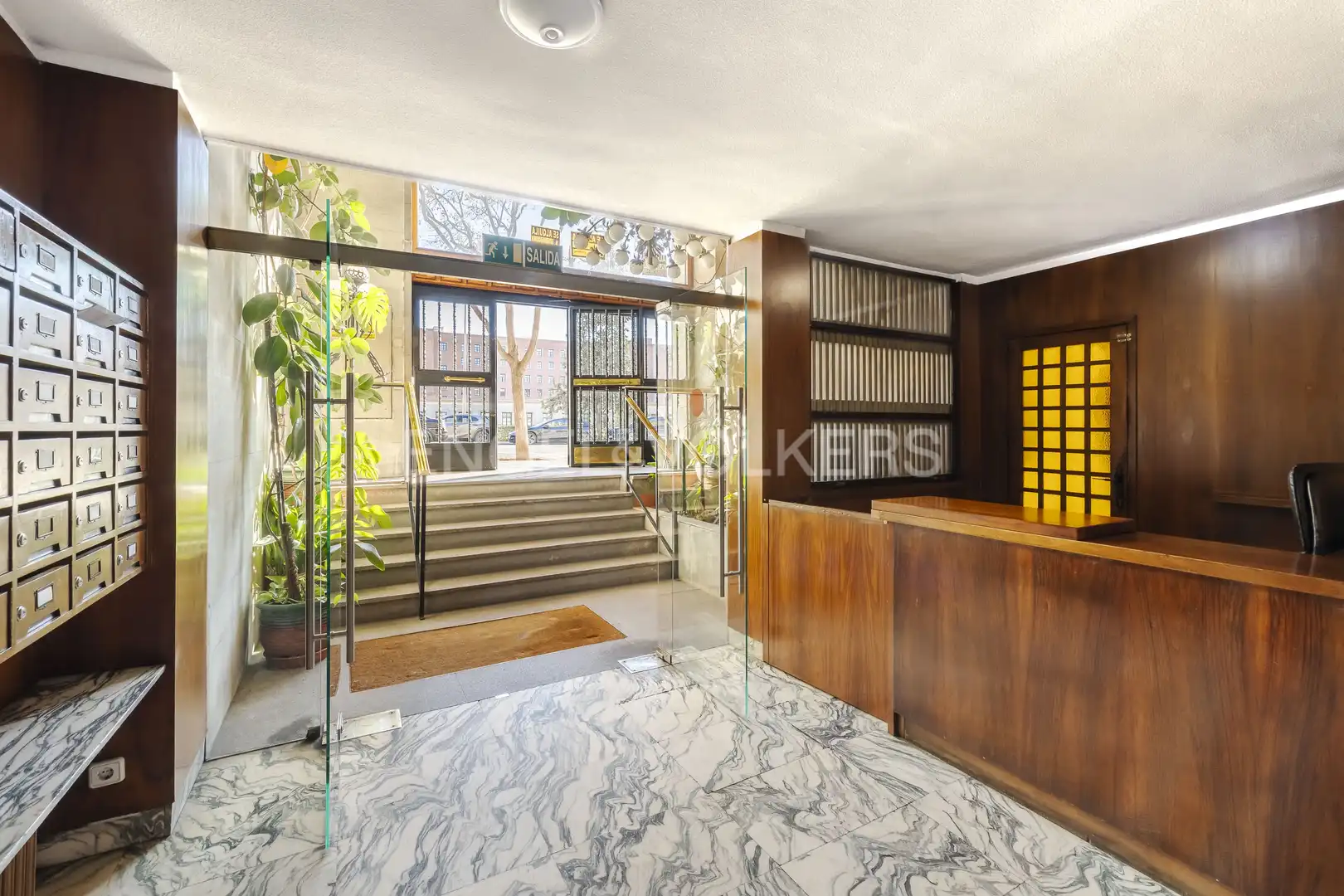 Außenansicht von Wohnung zur Miete in Madrid mit Klimaanlage, Heizung und Terrasse