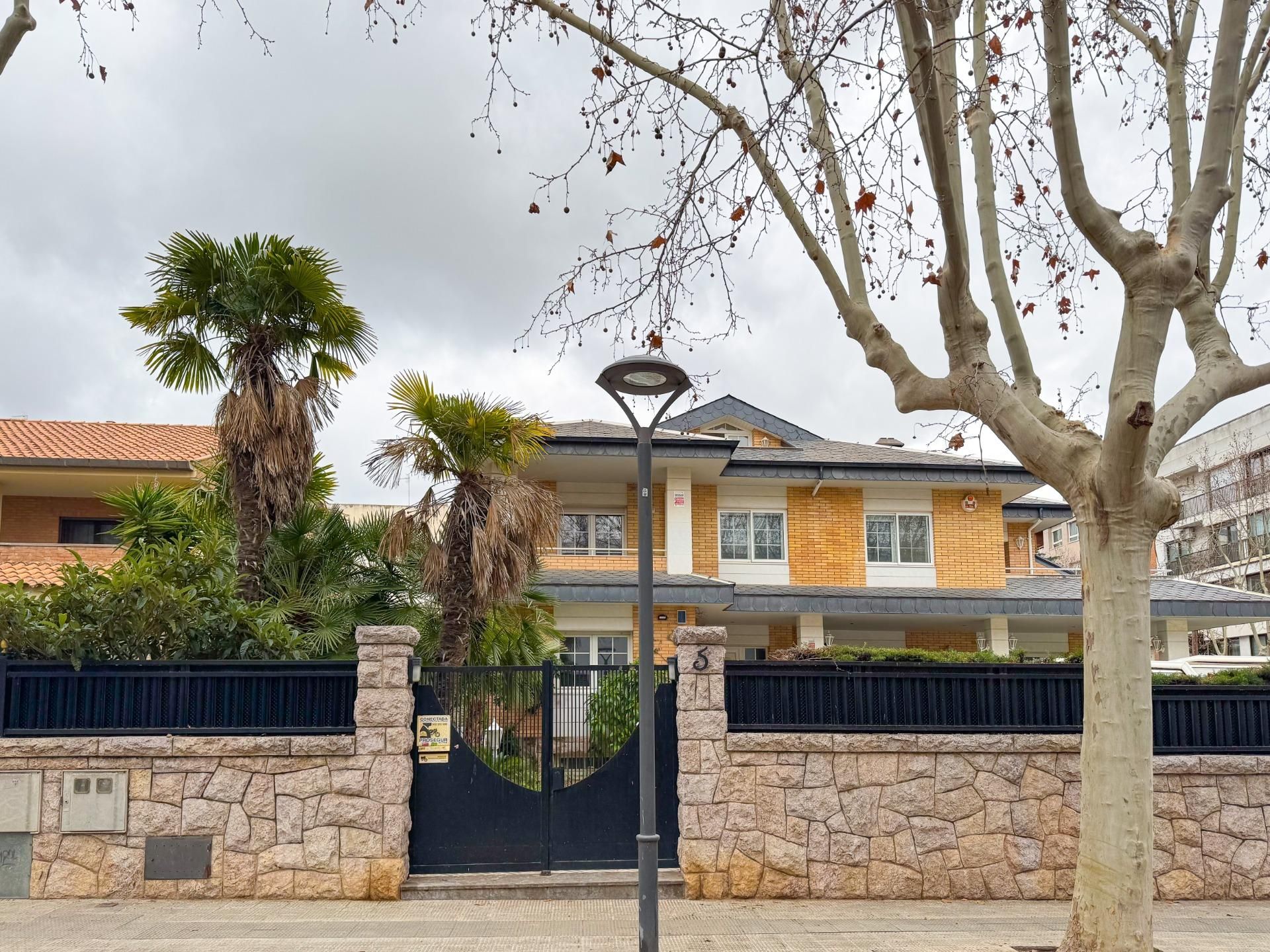 Exterior view of House or chalet for sale in Reus  with Air Conditioner, Heating and Private garden