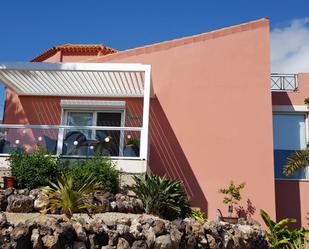 Vista exterior de Casa o xalet en venda en Arona amb Terrassa