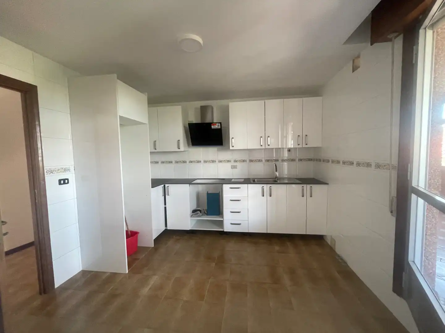 Küche von Wohnung zur Miete in O Carballiño   mit Parkett, Terrasse und Ofen