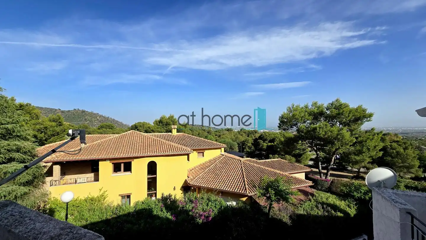 Außenansicht von Einfamilien-Reihenhaus zur Miete in Sagunto / Sagunt mit Klimaanlage, Parkett und Terrasse