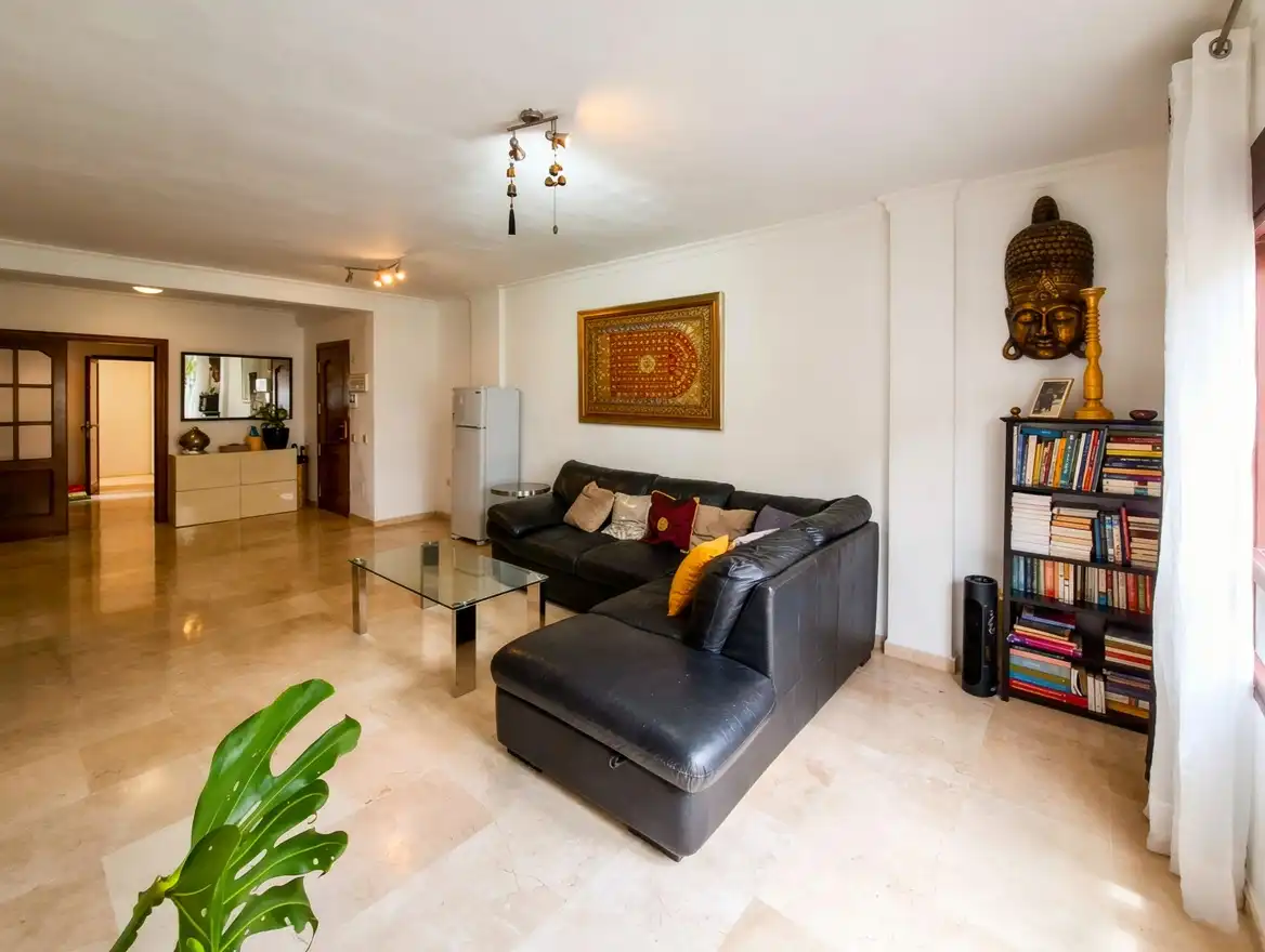 Sala d'estar de Pis en venda en Las Palmas de Gran Canaria amb Traster i Piscina comunitària