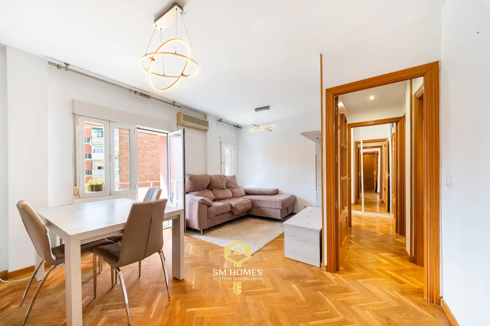 Vista exterior de Piso en venta en Alcorcón con Aire acondicionado, Calefacción y Terraza