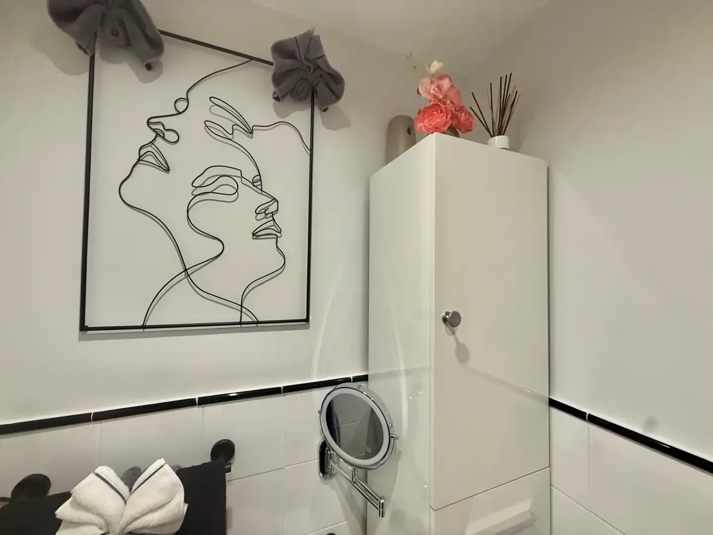 Bathroom of Flat for sale in Madrid  with Heating, Terrace and Furnished