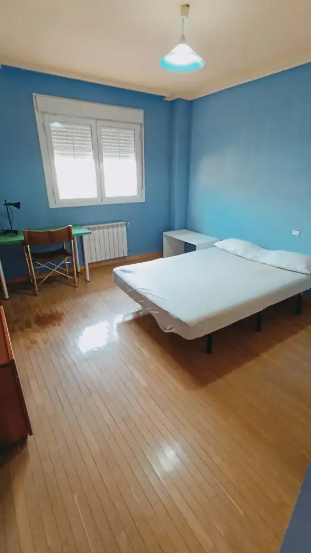 Habitación de Casa adosada en venta en Villaviciosa de Odón con Calefacción, Jardín privado y Parquet
