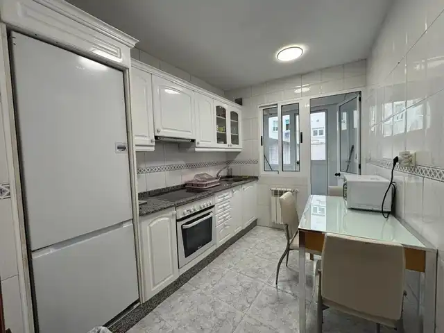 Kitchen of Flat for rent in Esteiro