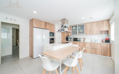 Kitchen of Single-family semi-detached for sale in Tres Cantos  with Air Conditioner, Heating and Private garden