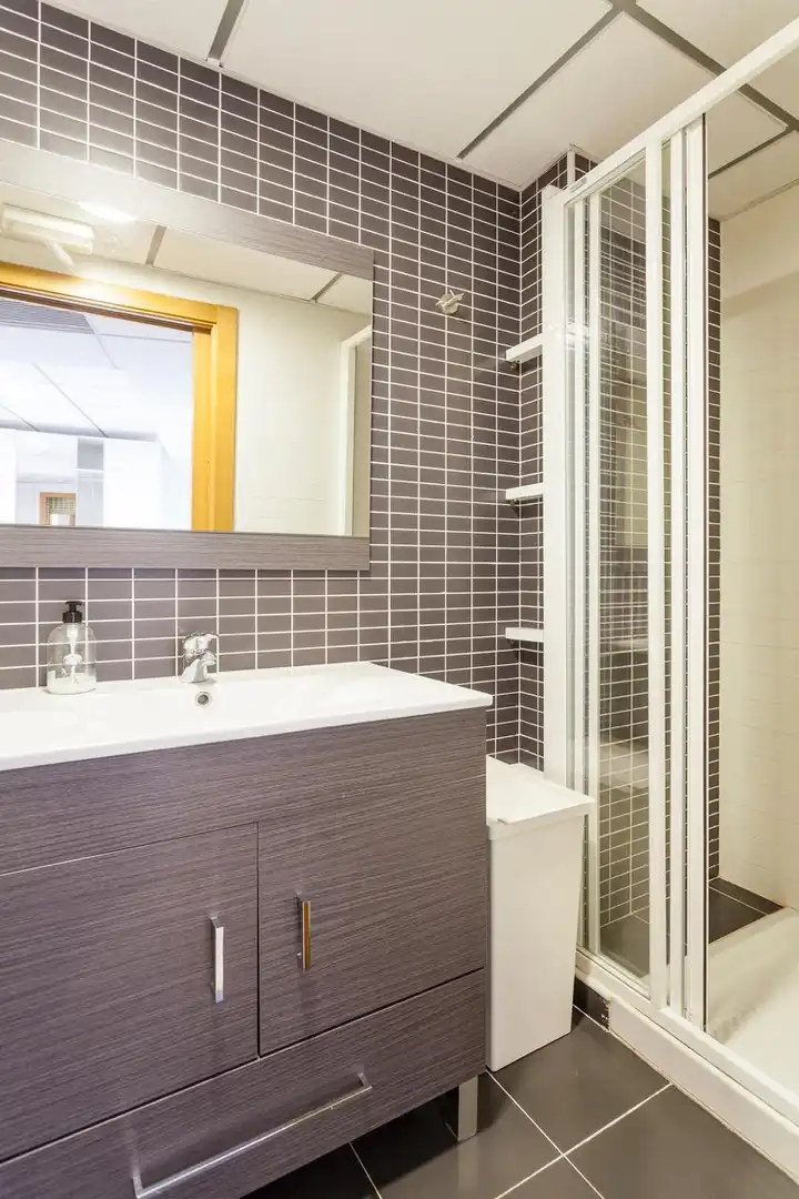 Baño de Apartamento de alquiler en Valencia con Aire acondicionado, Calefacción y Amueblado