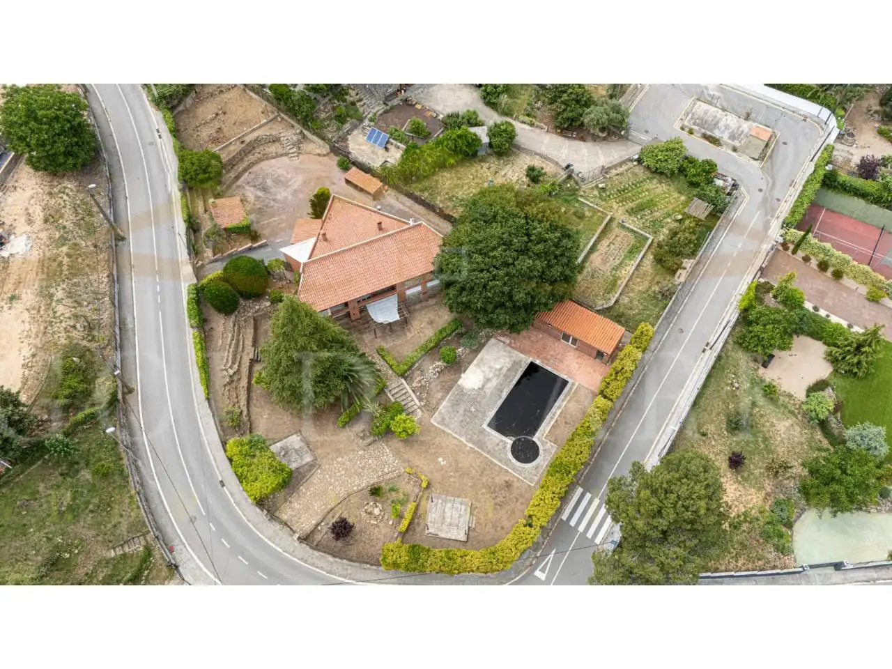Vista exterior de Casa o xalet en venda en Corbera de Llobregat amb Aire condicionat, Calefacció i Jardí privat