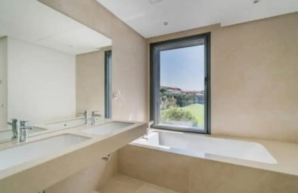 Bany de Casa o xalet de lloguer en Benahavís amb Aire condicionat, Jardí privat i Terrassa