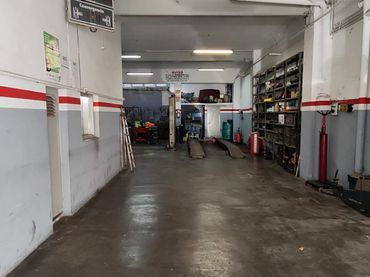 Locale commerciale in vendita a CANOVELLES 53