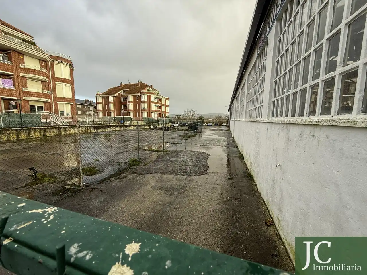 Parking of Industrial buildings for rent in Bárcena de Cicero