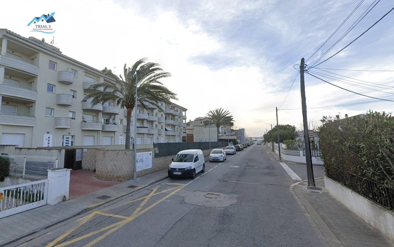 Vista exterior de Piso en venta en Empuriabrava con Jardín privado, Terraza y Balcón