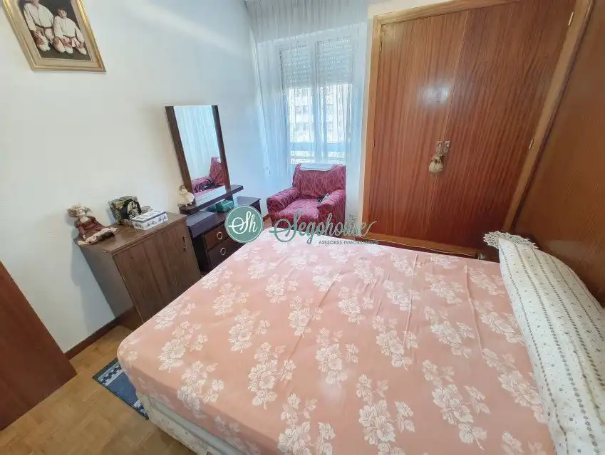 Bedroom of Flat for sale in Segovia  with Heating, Parquet flooring and Terrace