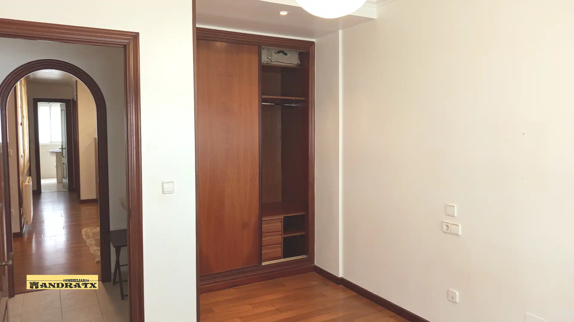 Habitación de Piso en venta en Ferrol con Calefacción y Amueblado