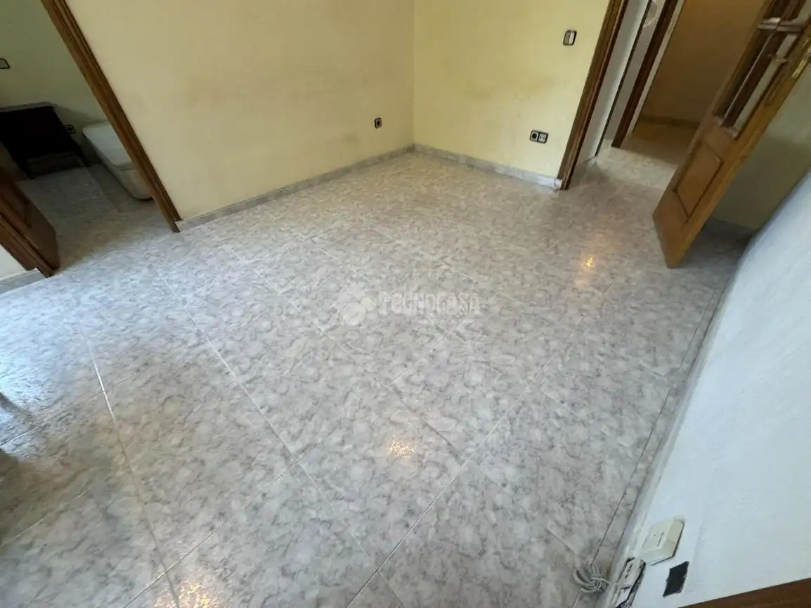 Piso en venta en Madrid con Calefacción y Terraza