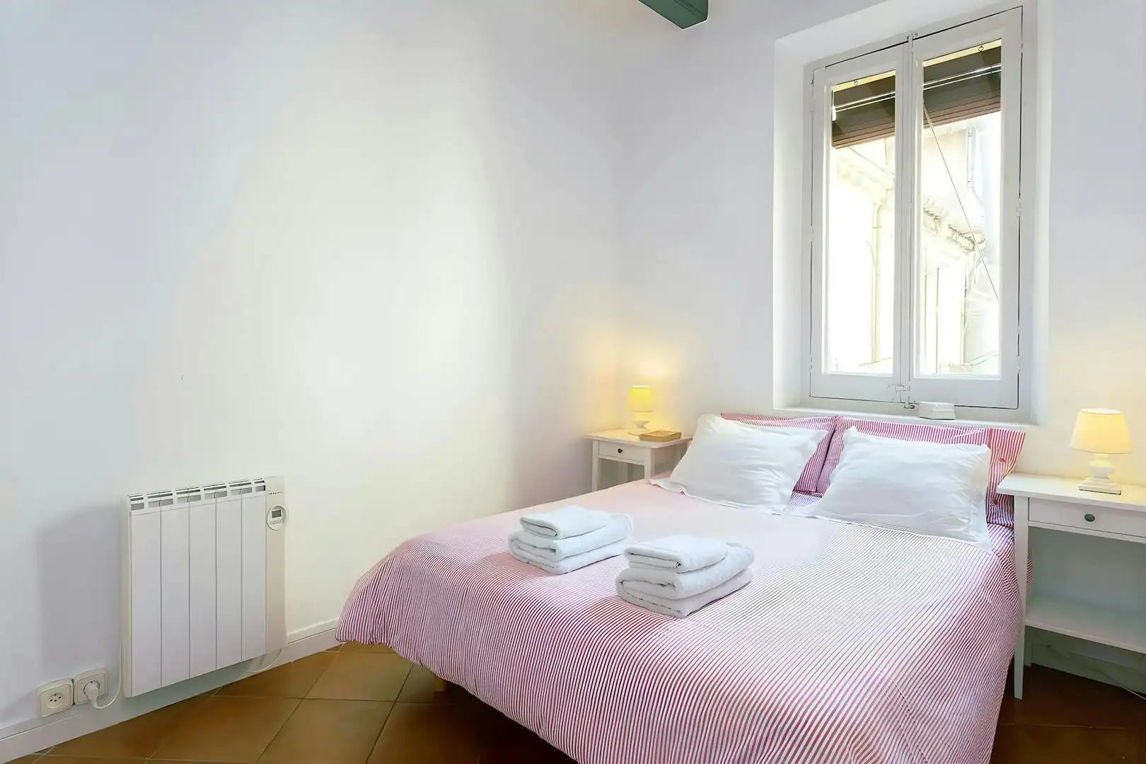 Habitación de Piso de alquiler en Barcelona con Aire acondicionado, Calefacción y Lavadora