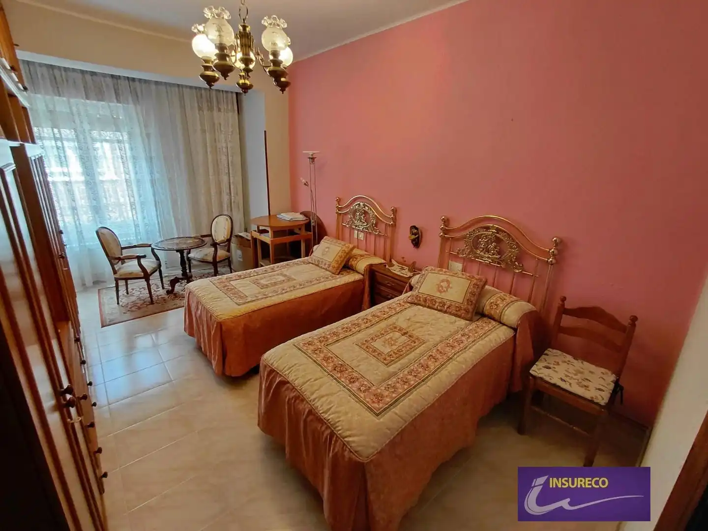 Habitación de Piso en venta en León Capital  con Calefacción, Parquet y Trastero