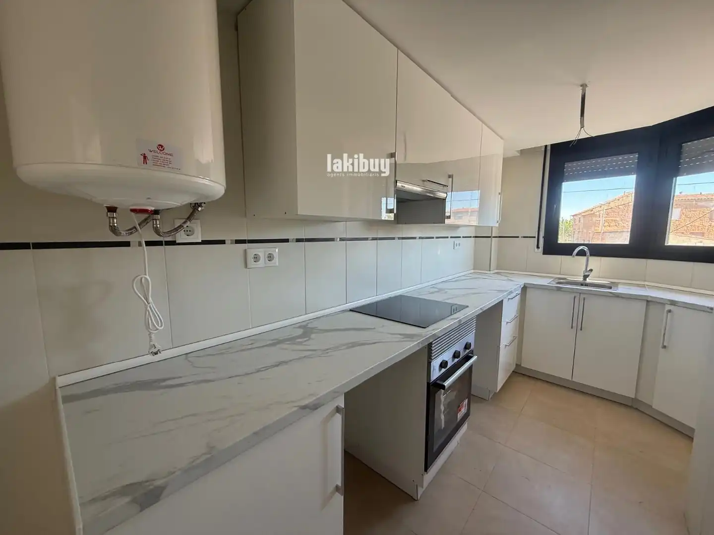 Cocina de Piso en venta en La Fuliola con Calefacción y Alarma