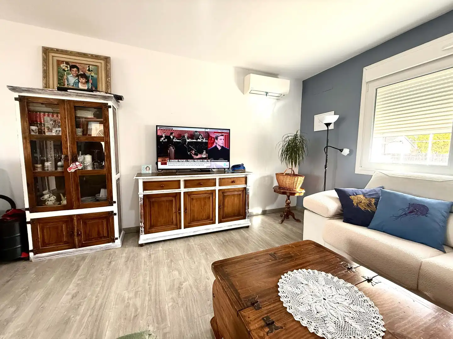 Sala de estar de Casa o chalet en venta en Villanueva de la Torre con Aire acondicionado, Calefacción y Terraza