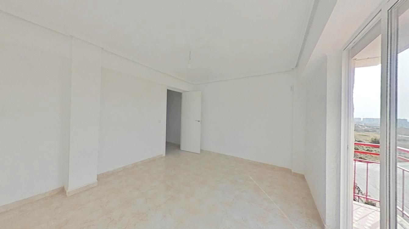 Flat for sale in  Valencia Capital  with Terrace, Oven and Balcony