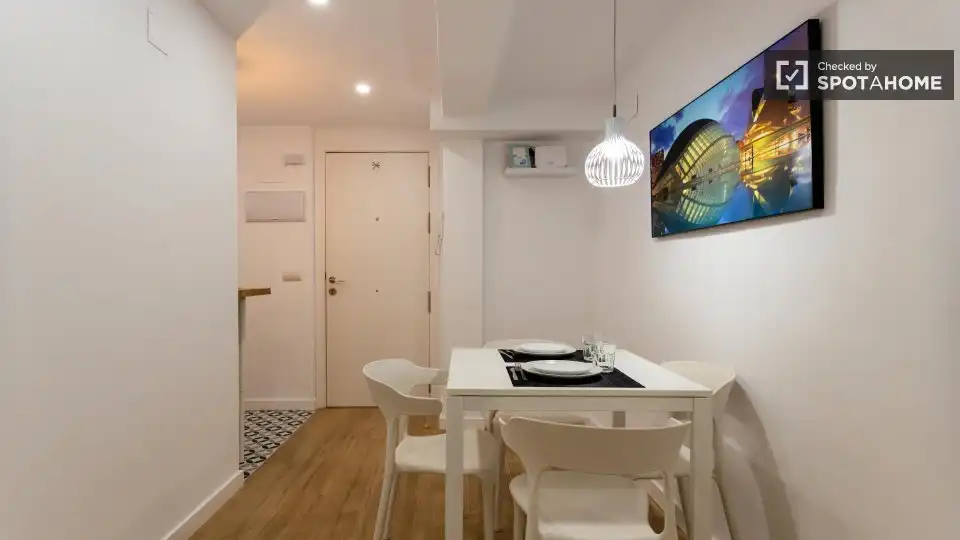 Comedor de Piso de alquiler en Valencia con Aire acondicionado, Calefacción y Amueblado