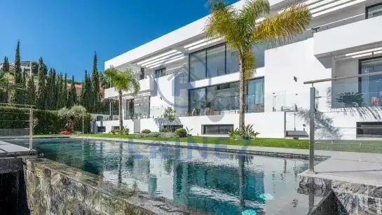 Casa amb terrassa en venda a Benahavís pueblo, imagen 3