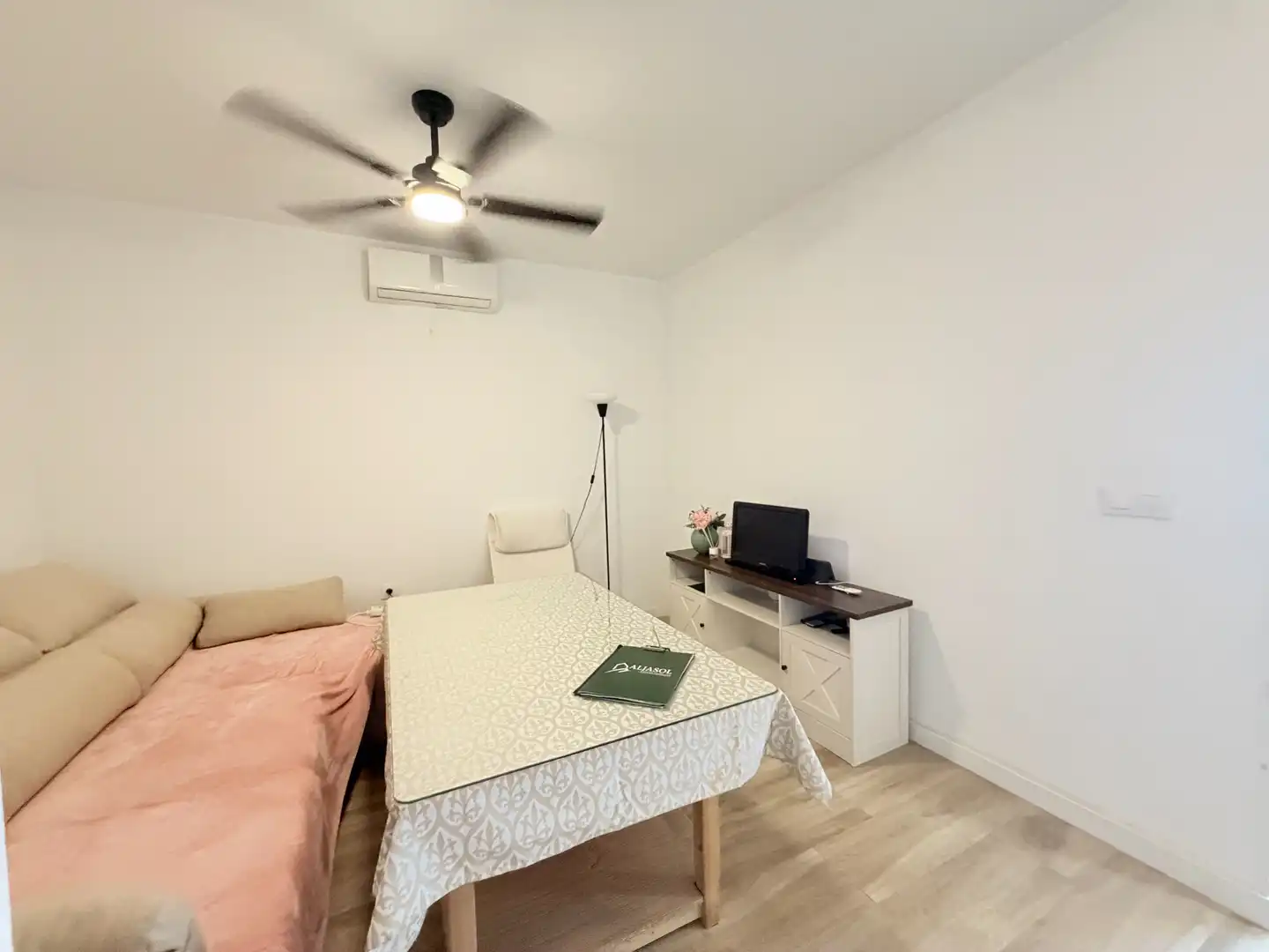 Habitación de Casa o chalet en venta en Umbrete, Sevilla