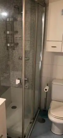 Bathroom of Flat for rent in Granada