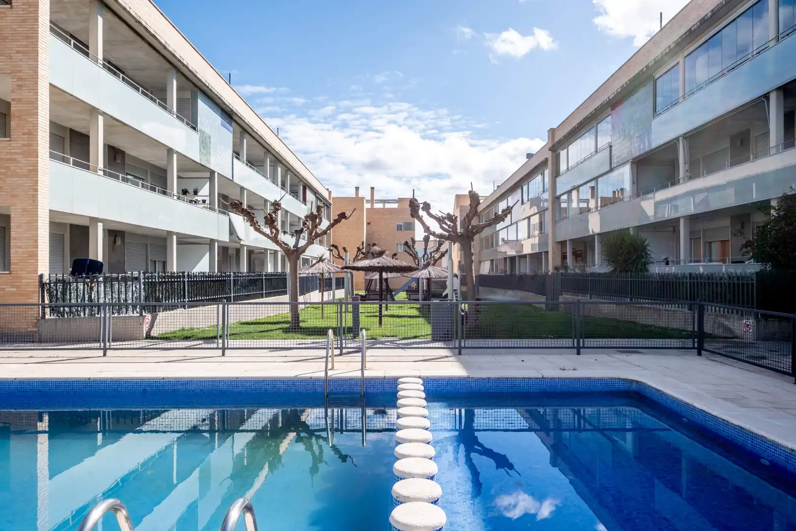 Piscina de Ático en venta en Cuarte de Huerva con Aire acondicionado, Calefacción y Terraza