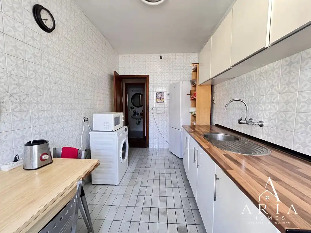 Cuina de Pis en venda en Bilbao  amb Calefacció, Terrassa i Balcó