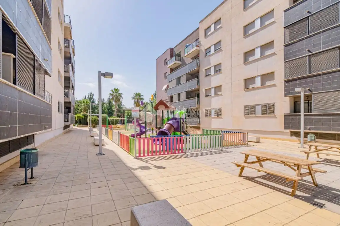 Außenansicht von Wohnung zum Verkauf in Alhendín mit Klimaanlage und Möbliert