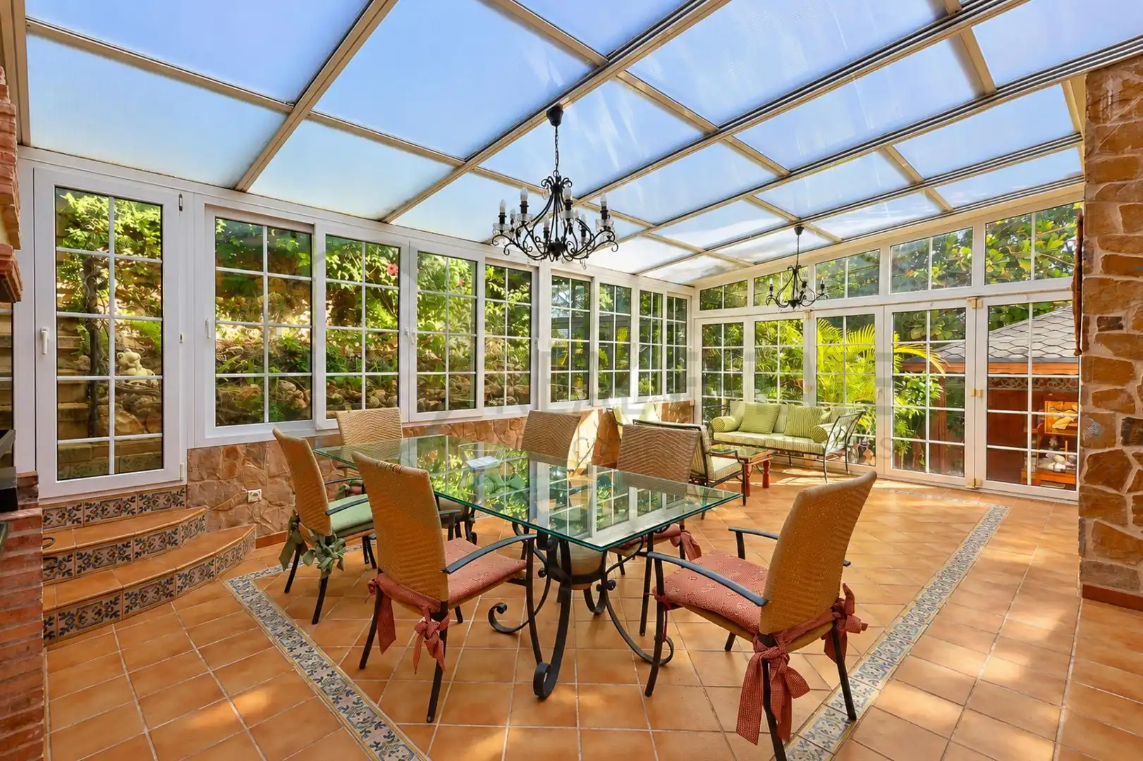 Terrasse von Haus oder Chalet zum Verkauf in Alicante / Alacant mit Klimaanlage, Heizung und Privatgarten