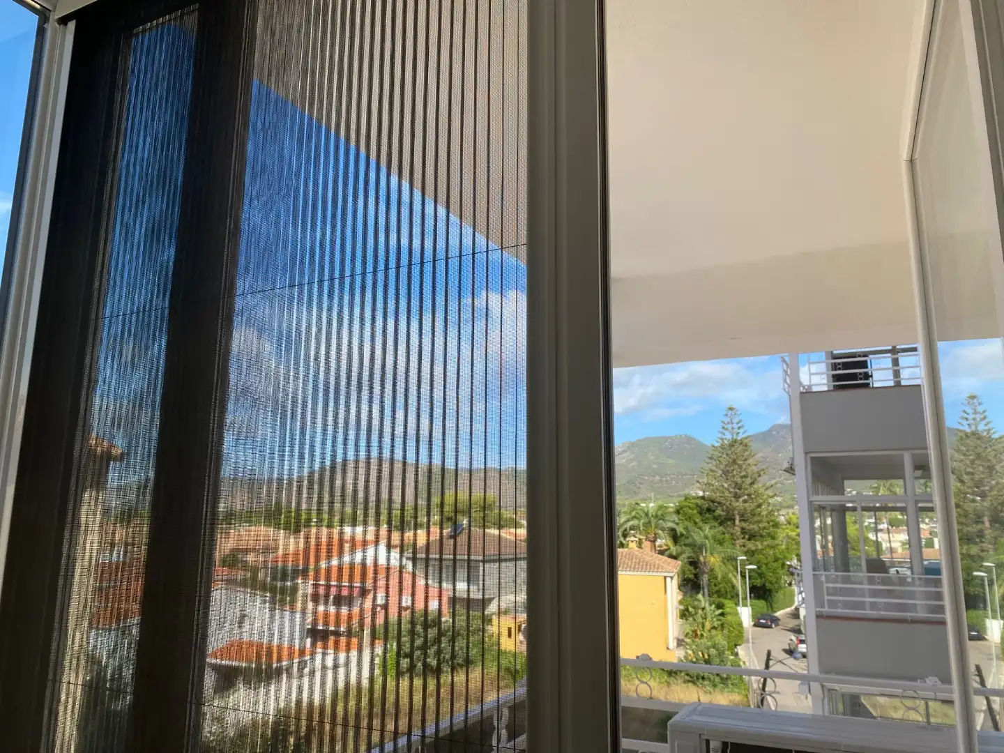 Vista exterior de Pis en venda en Benicasim / Benicàssim amb Aire condicionat, Terrassa i Piscina