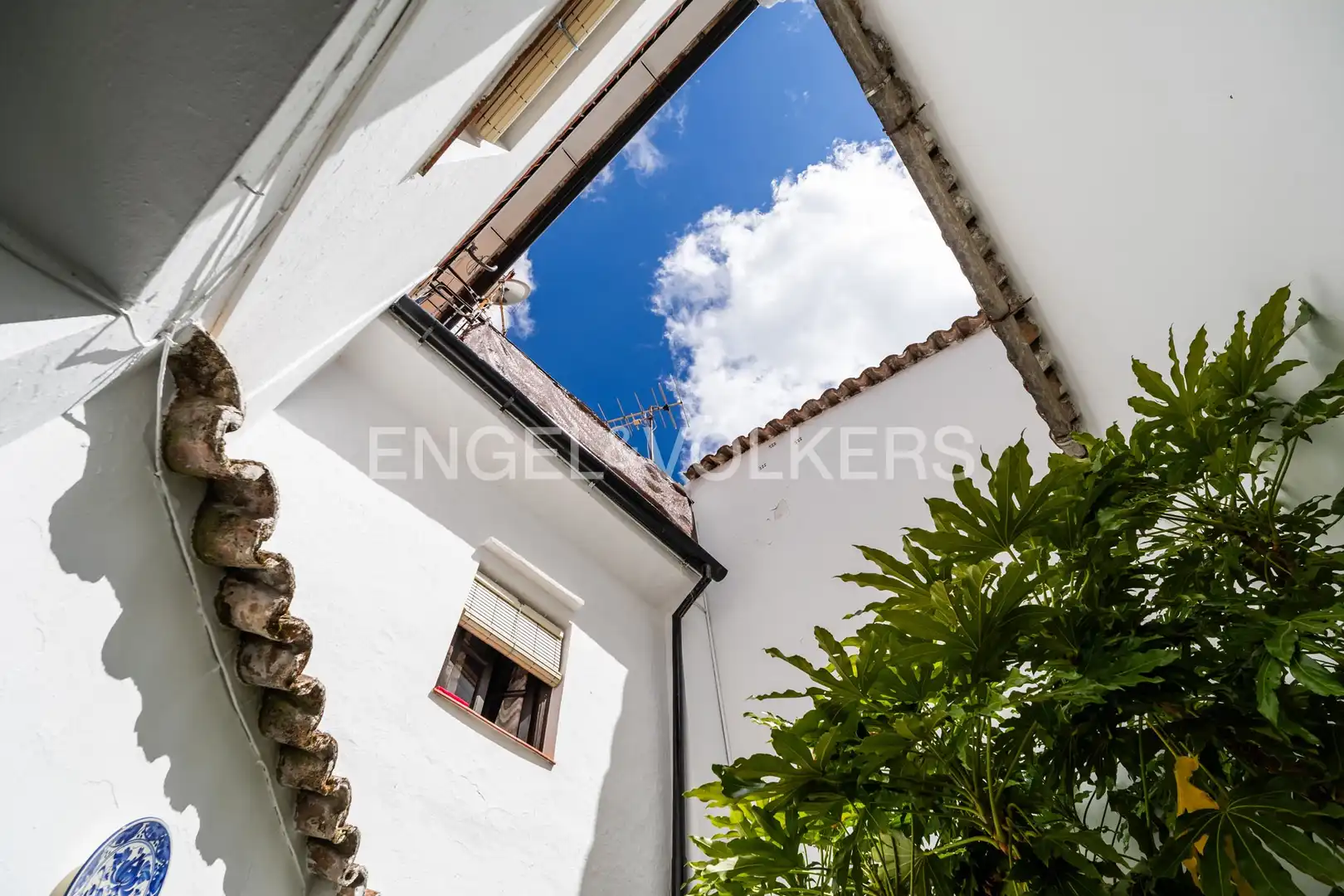 Exterior view of Houses for sale in Grazalema  with Air Conditioner, Heating and Storage room