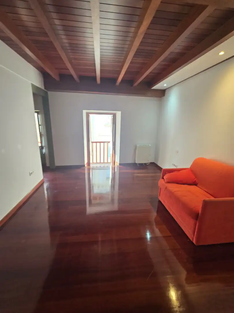 Casa adosada en venta en Viveiro con Calefacción, Parquet y Horno