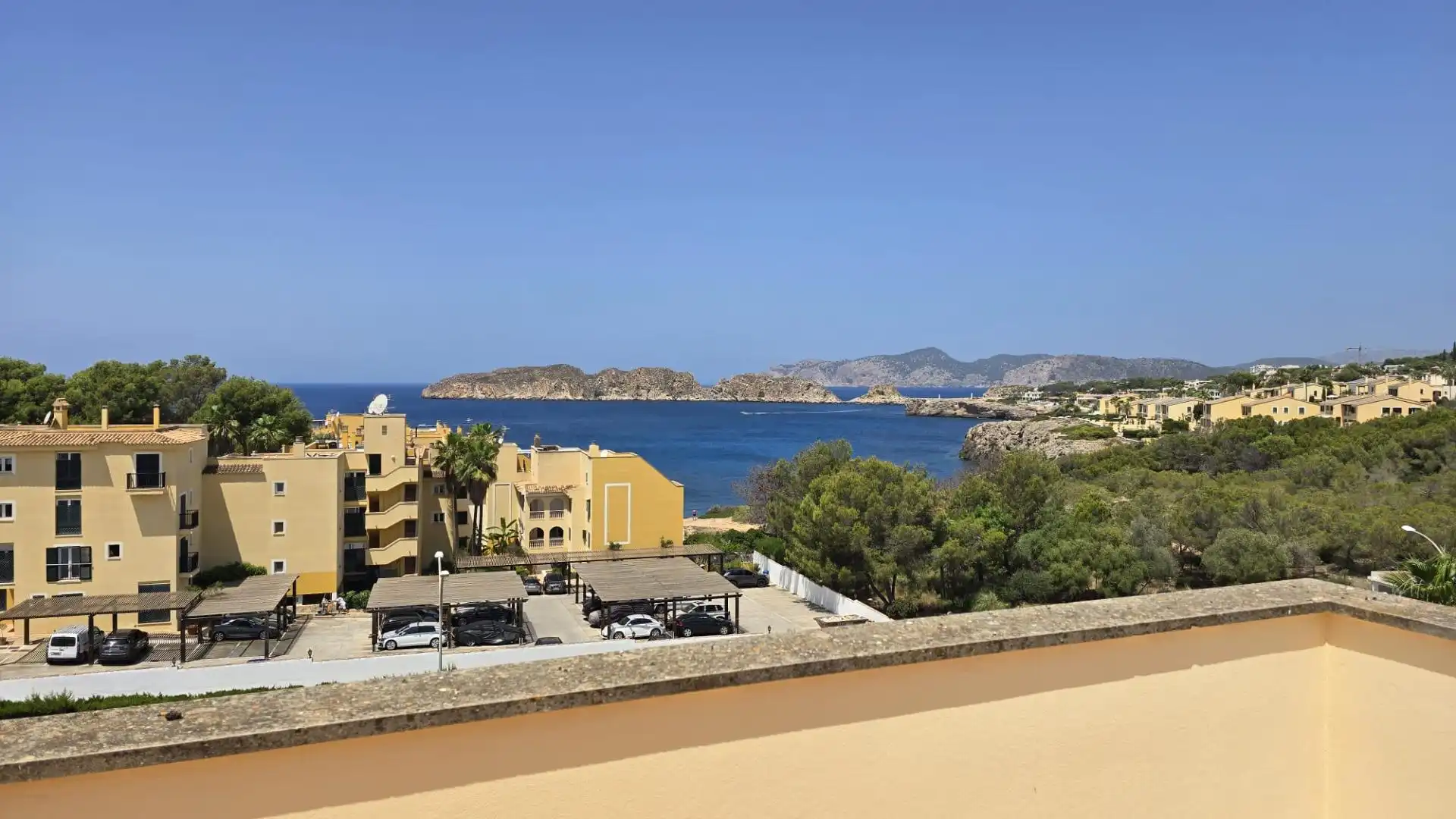 Exterior view of Attic for sale in Calvià  with Air Conditioner, Terrace and Storage room