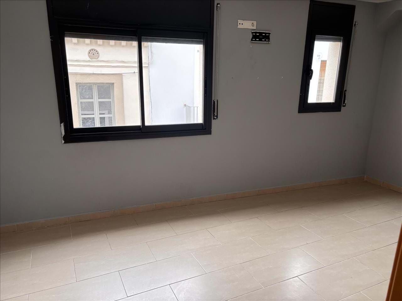 Bedroom of Flat for sale in Vilanova i la Geltrú