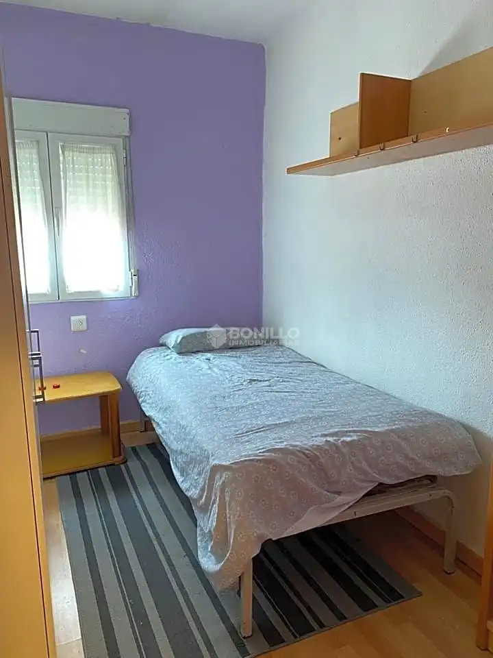 Apartament en venda a Arquitecto Martín Aldehuela, Ensanche - Fuenfresca