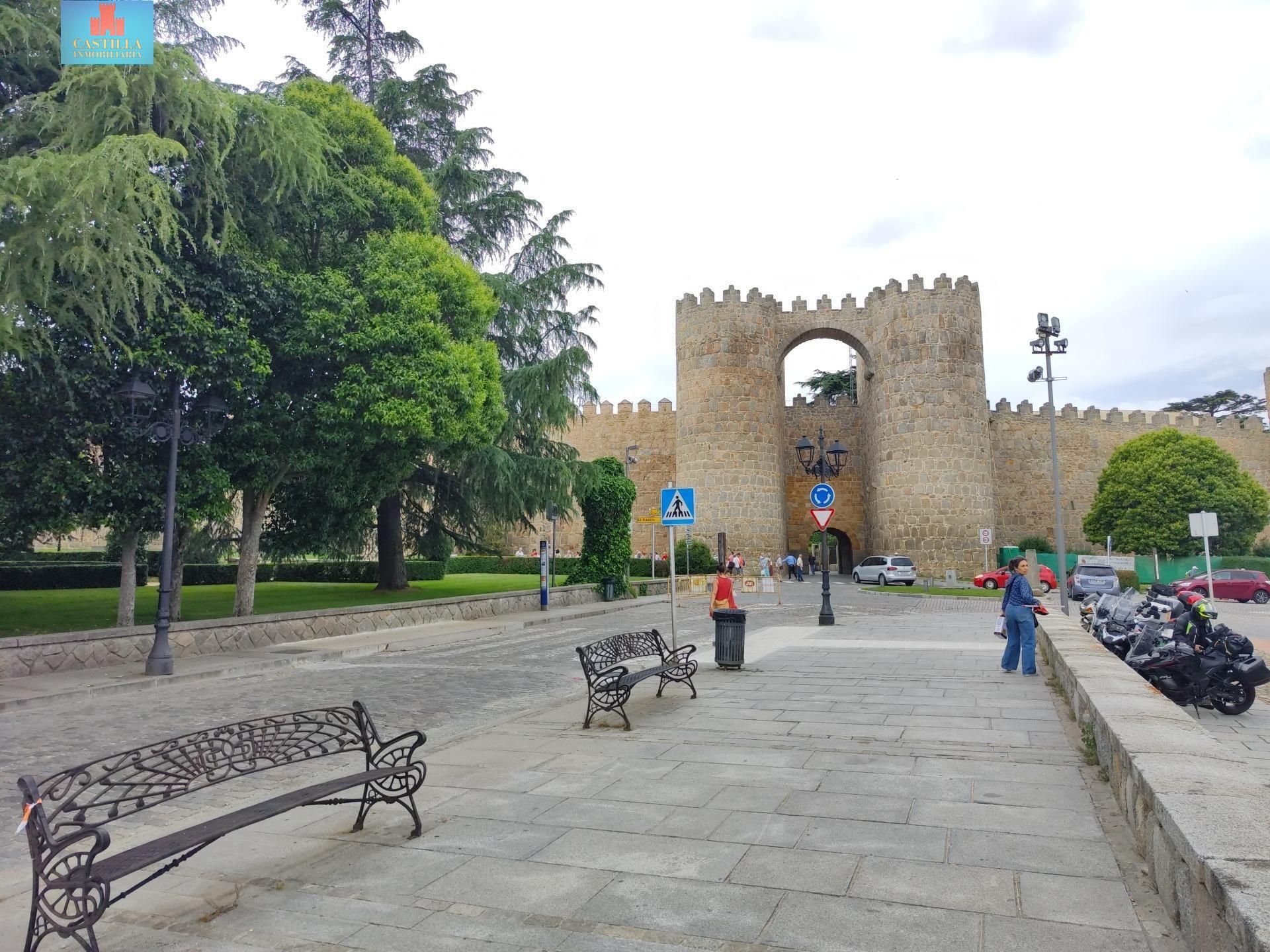 Vista exterior de Piso en venta en Ávila Capital con Trastero y Balcón