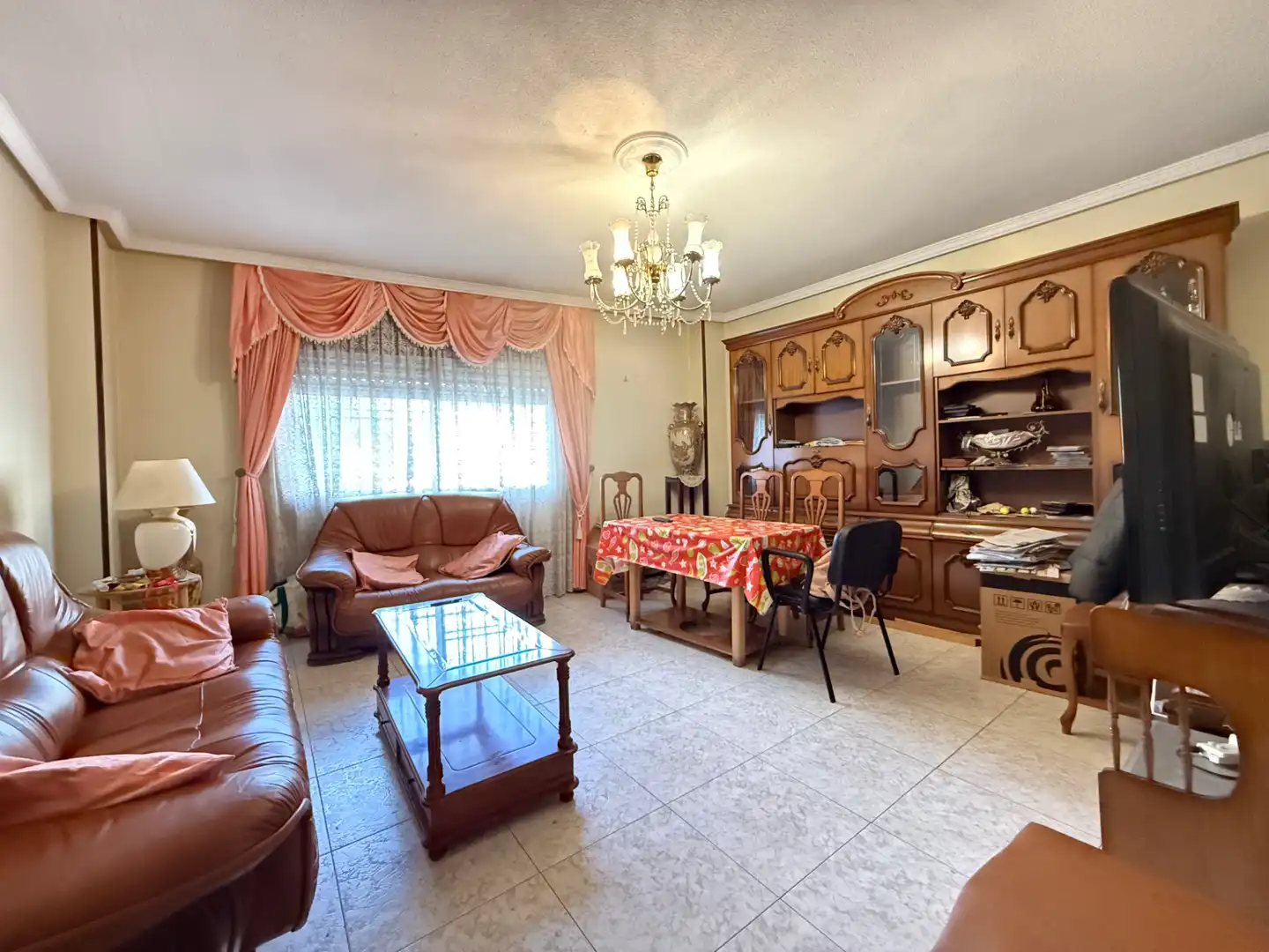 Wohnzimmer von Wohnung zum Verkauf in Plasencia mit Möbliert, Ofen und Waschmaschine