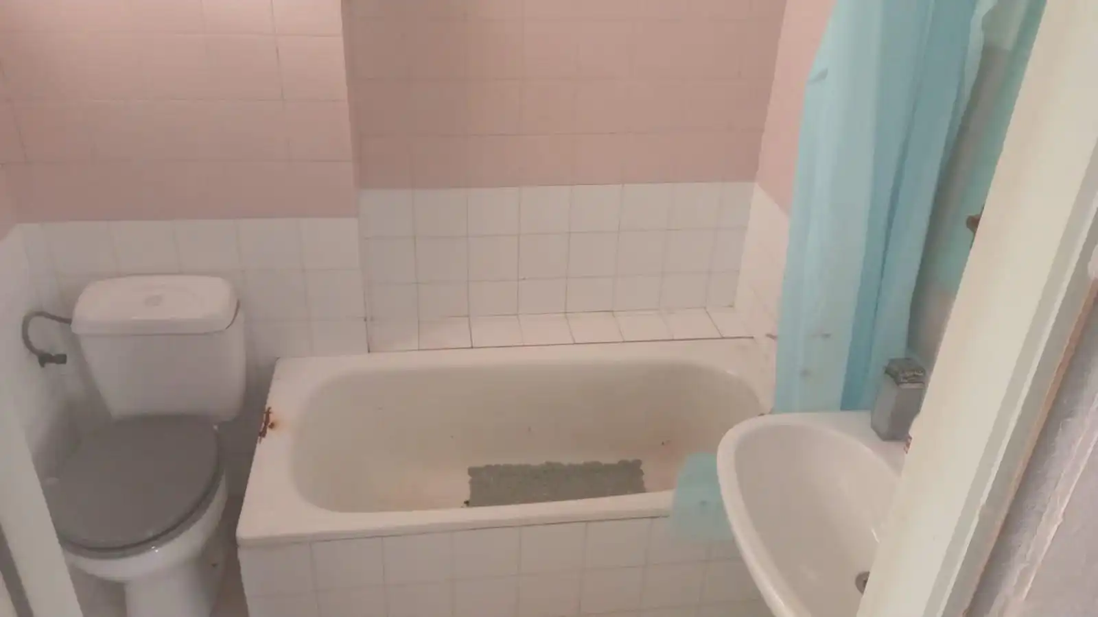 Bany de Pis en venda en Alhama de Almería amb Balcó