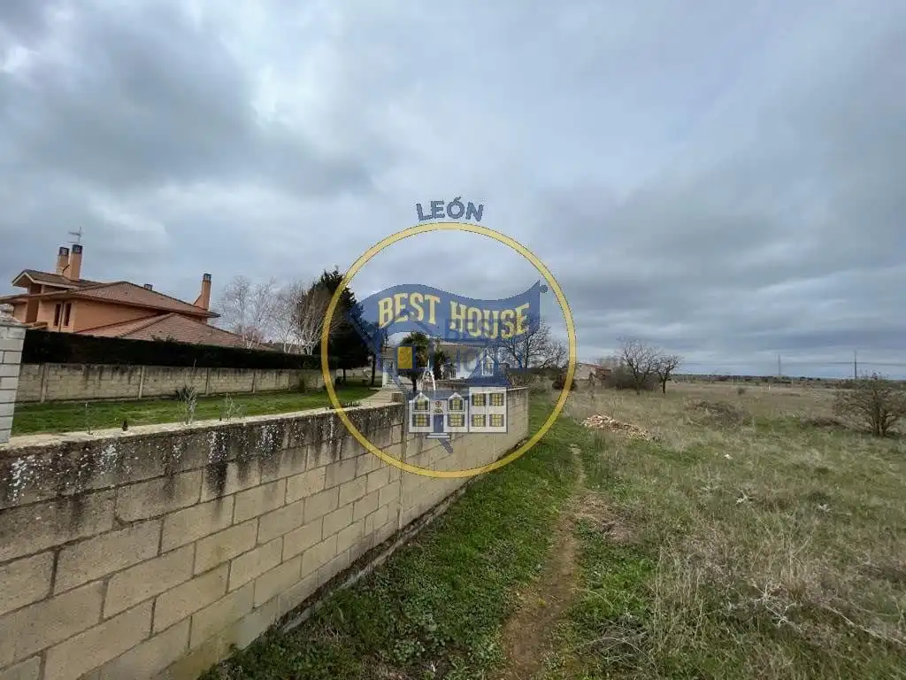 Residential land for sale in Onzonilla, imagen 7